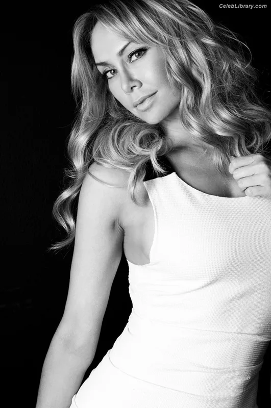 Kym Johnson Herjavec photo 9 of 15