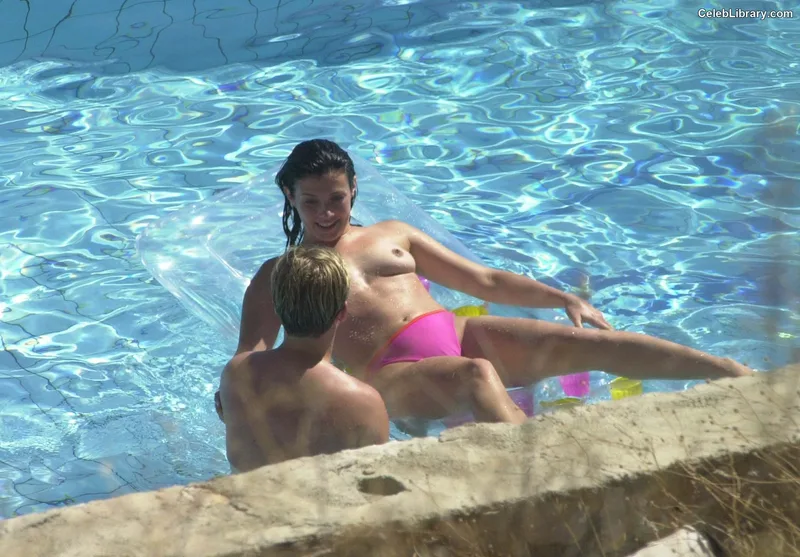 Kym Marsh photo 2 of 60