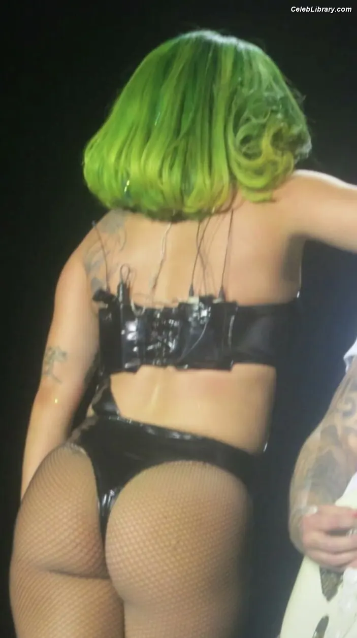 Lady Gaga photo 10 of 3664