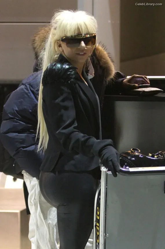 Lady Gaga photo 7 of 3664