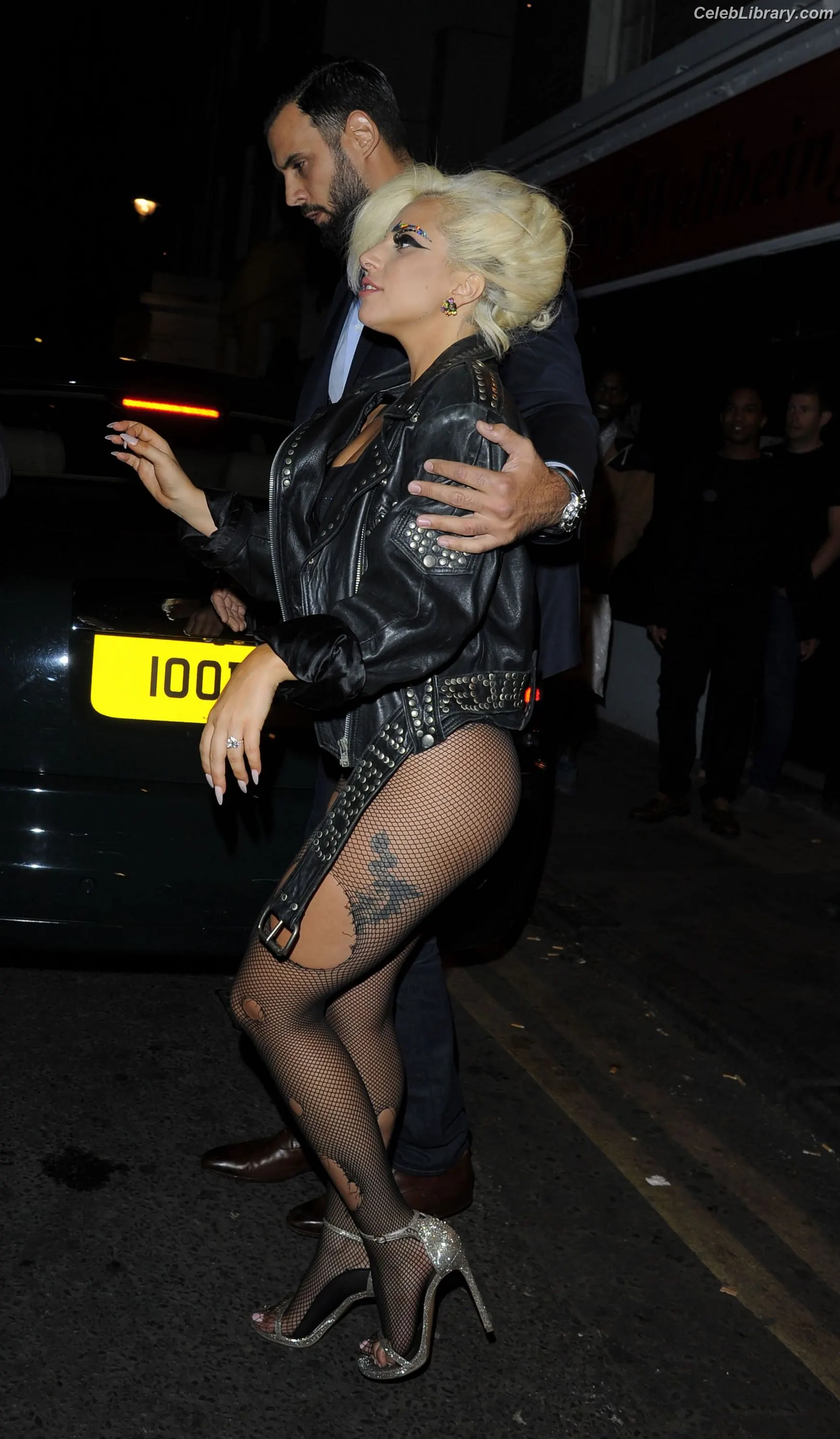 Lady Gaga photo 2 of 3664