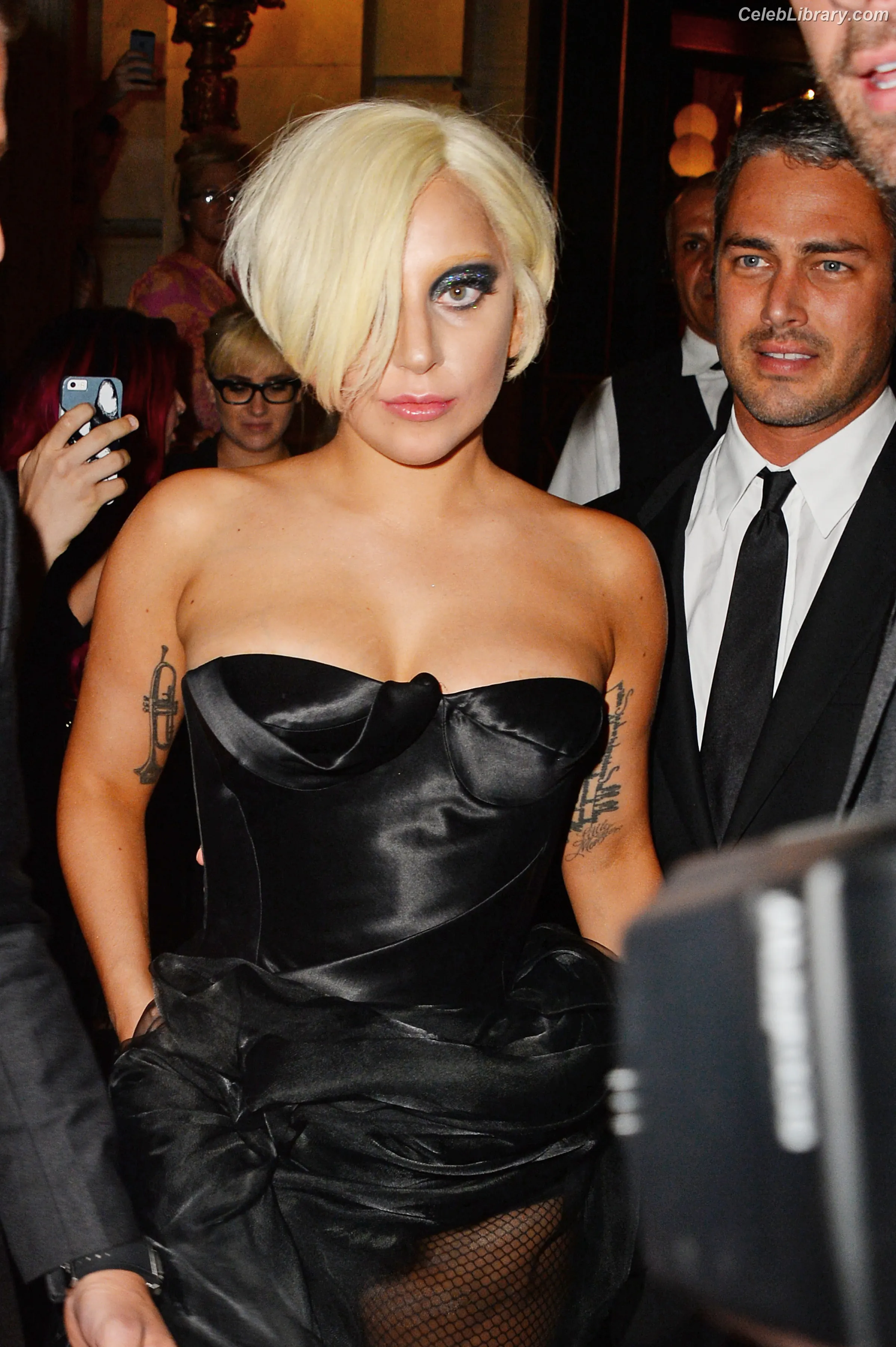 Lady Gaga photo 16 of 3664