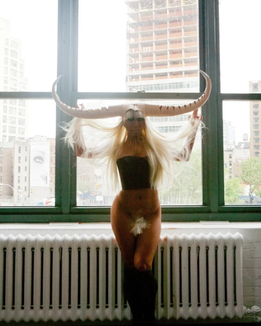 Lady Gaga photo 5 of 3664