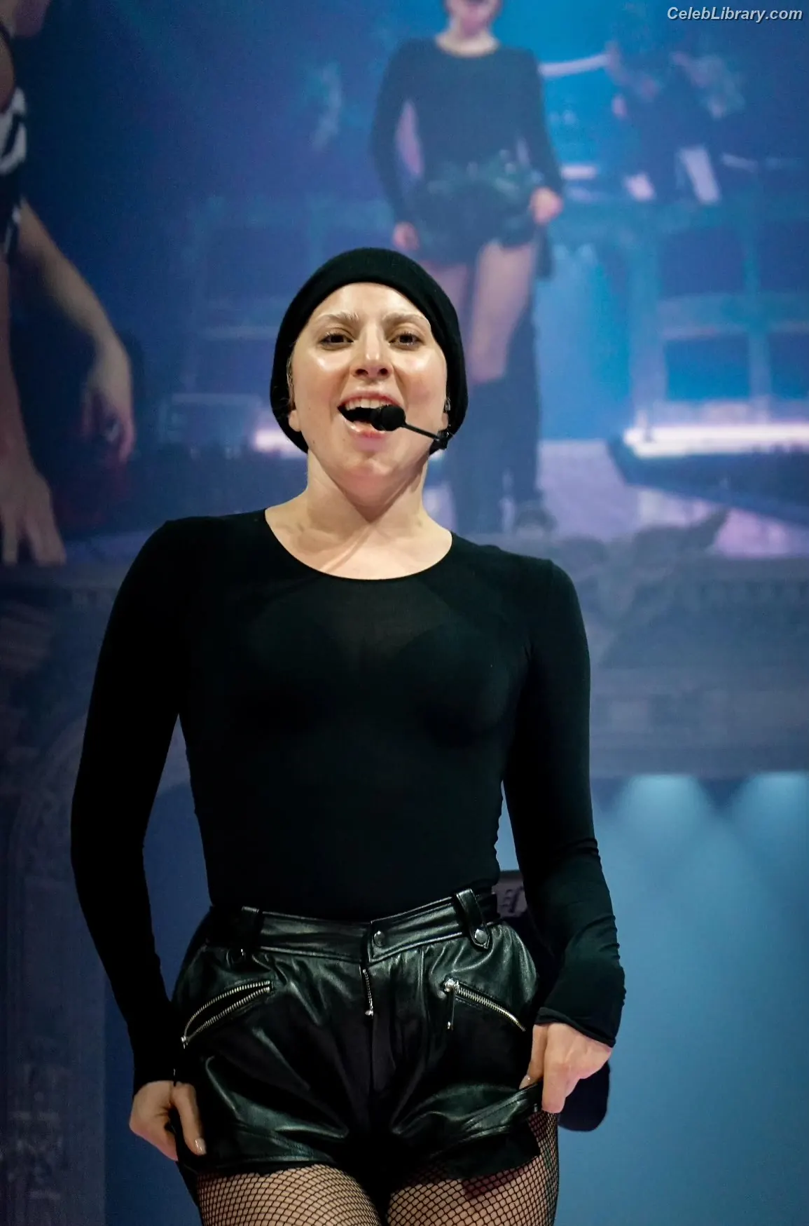 Lady Gaga photo 1 of 3664