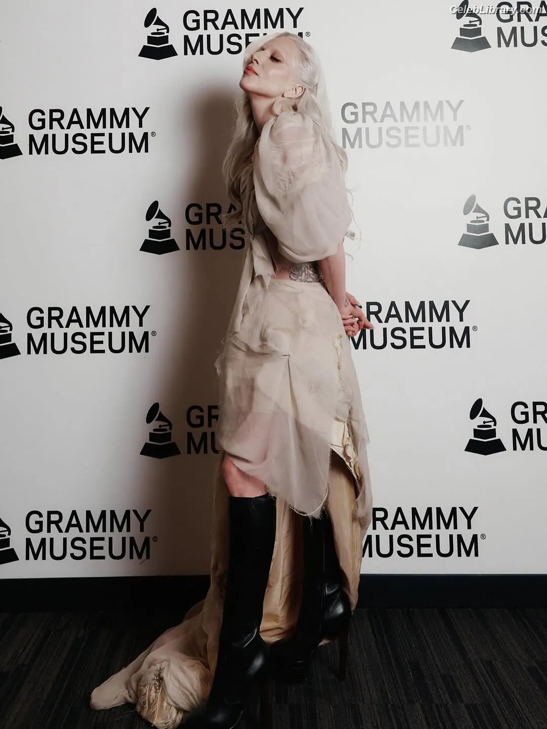 Lady Gaga photo 15 of 3664