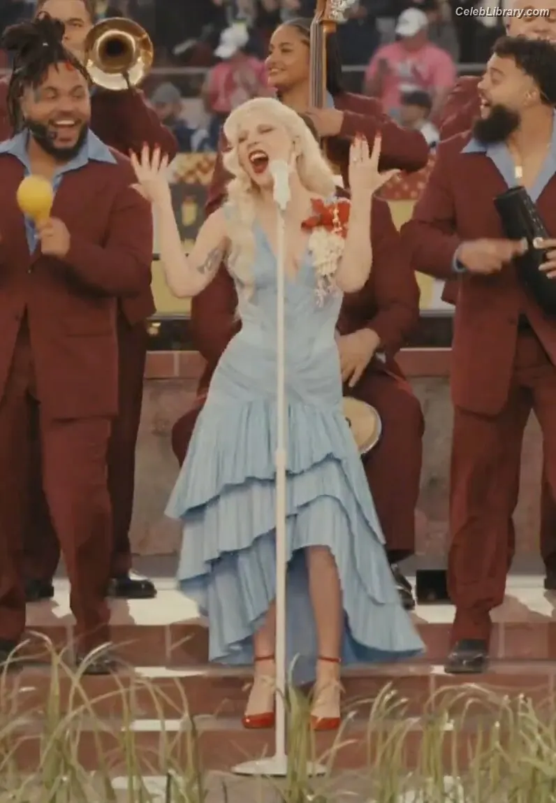 Lady Gaga photo 4 of 3664