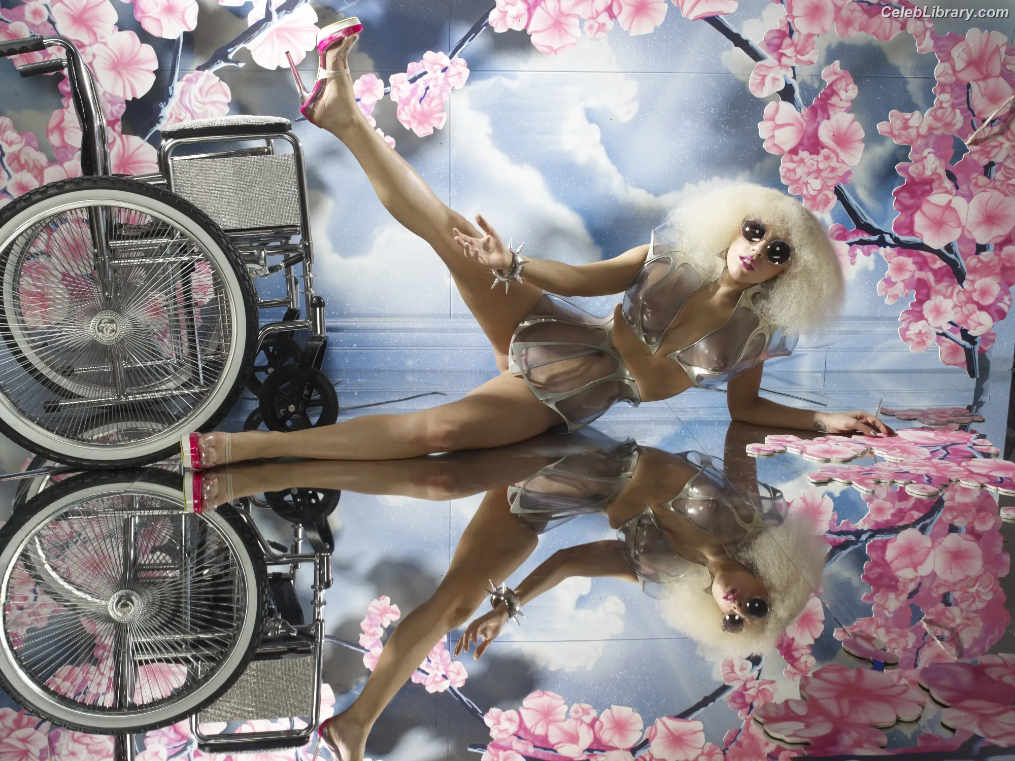 Lady Gaga photo 4 of 3664