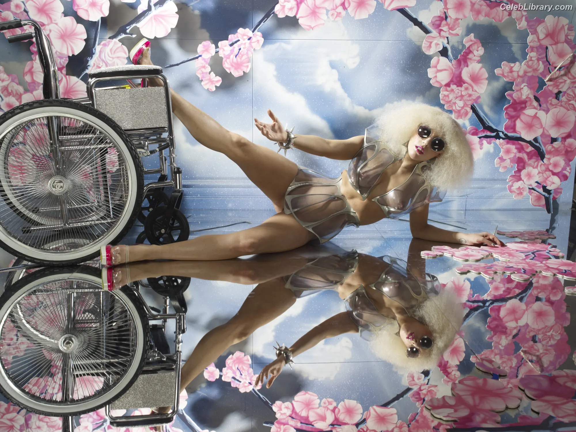 Lady Gaga photo 5 of 3664