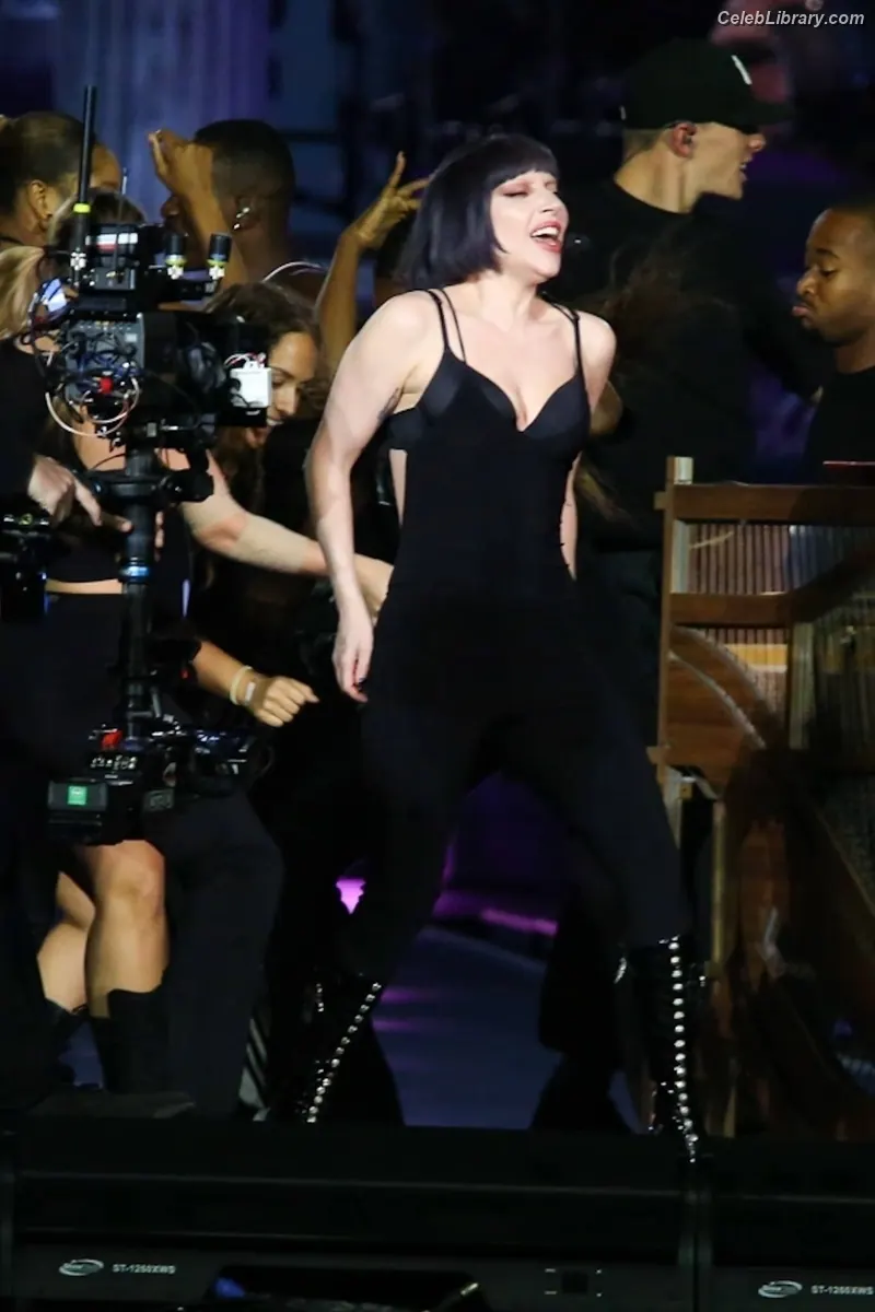 Lady Gaga photo 5 of 3664