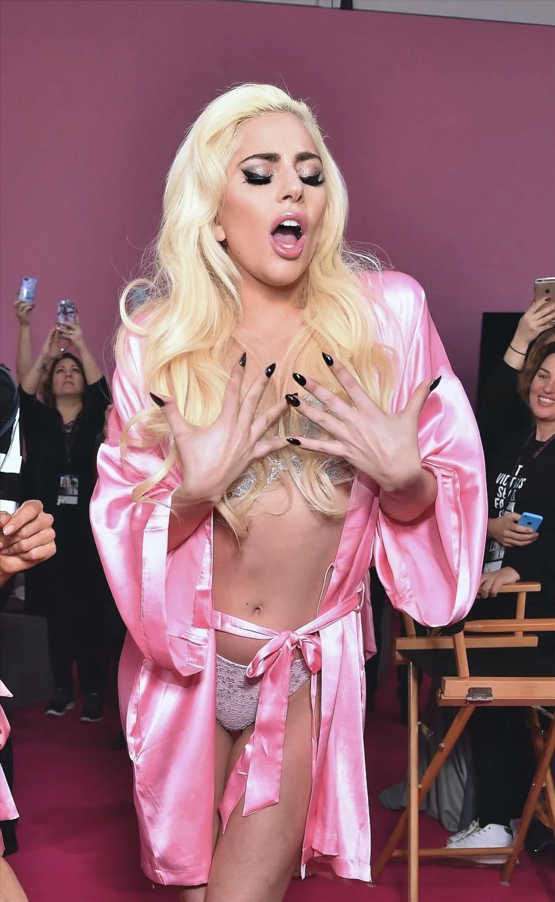 Lady Gaga photo 12 of 3664