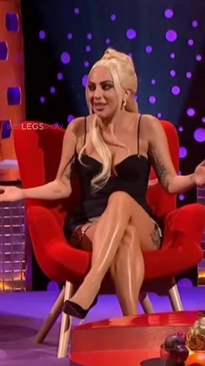 Lady Gaga photo 8 of 3664