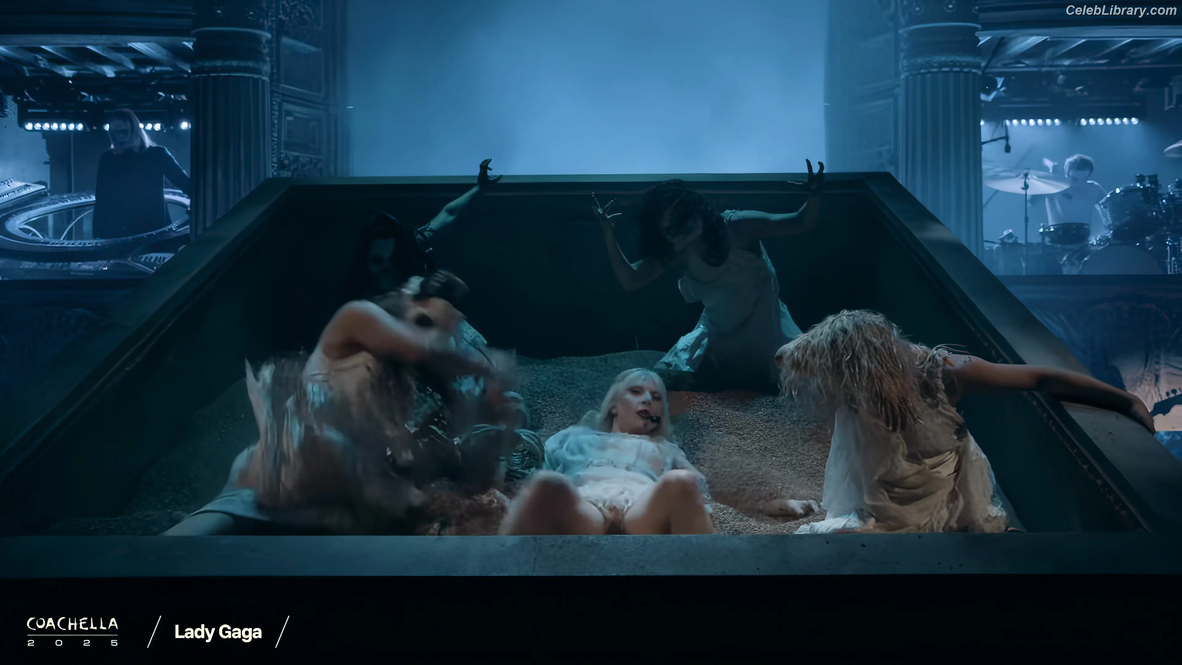 Lady Gaga photo 9 of 3664