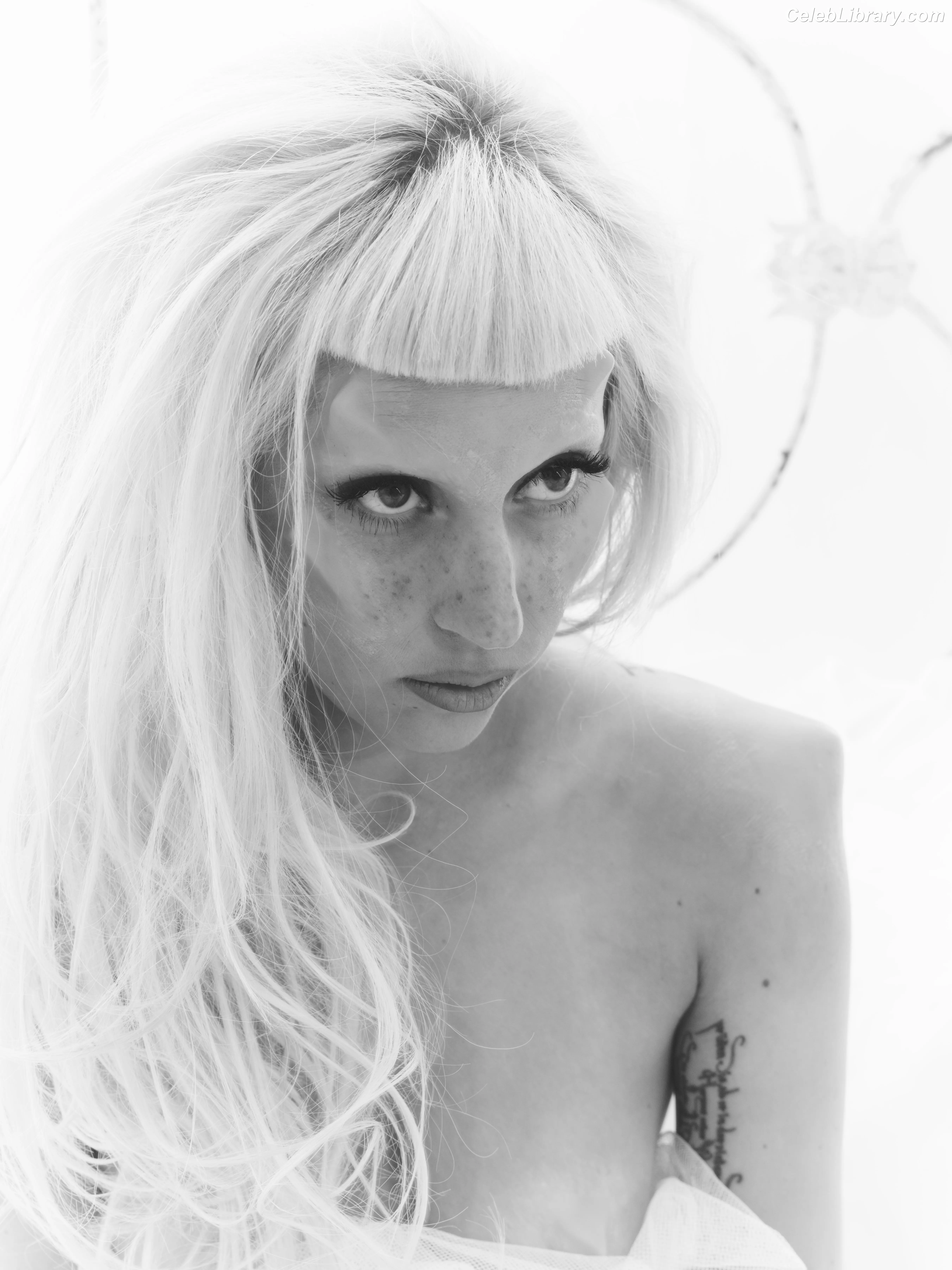 Lady Gaga photo 15 of 3664
