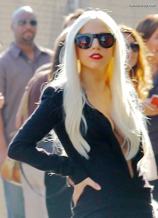 Lady Gaga photo 19 of 1595