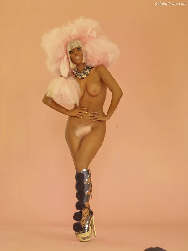 Lady Gaga photo 3 of 1595