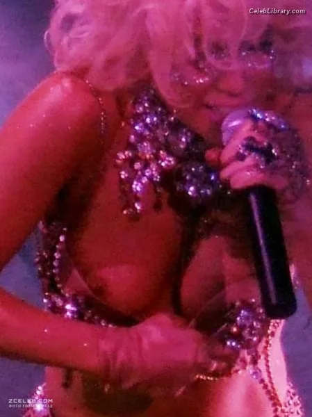 Lady Gaga photo 12 of 1595
