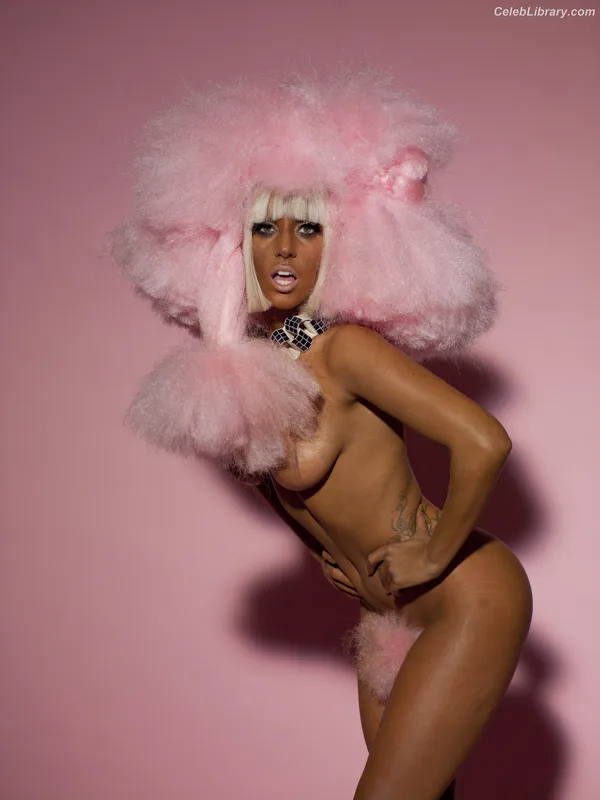 Lady Gaga photo 10 of 1595