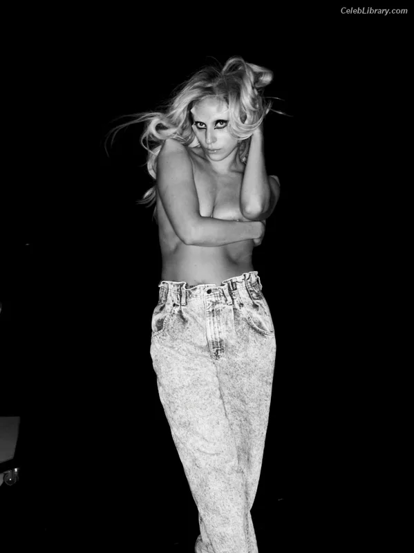 Lady Gaga photo 22 of 1595