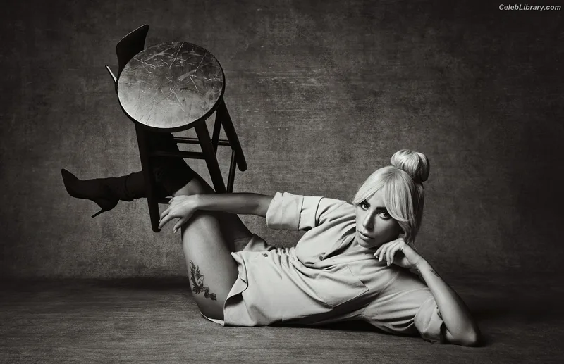 Lady Gaga photo 14 of 1595