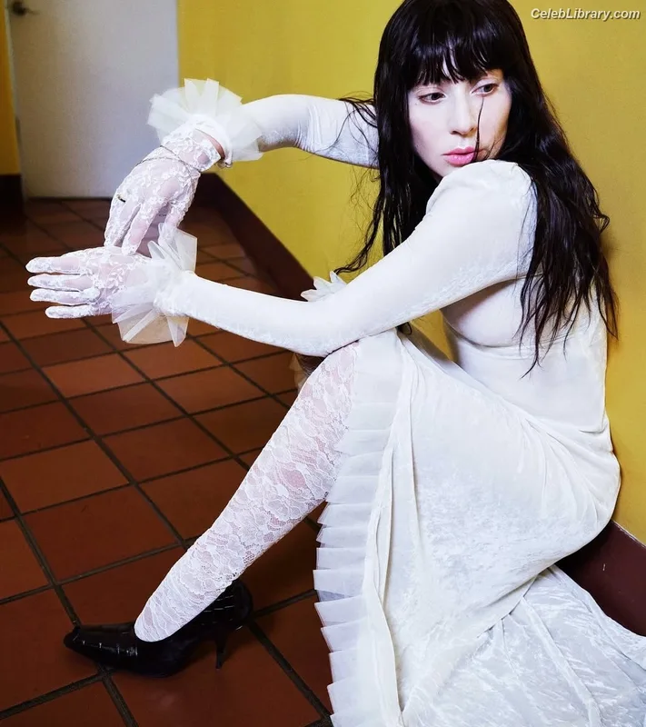Lady Gaga photo 17 of 1595