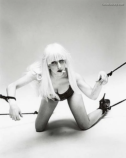 Lady Gaga photo 10 of 1595