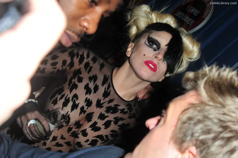 Lady Gaga photo 7 of 1595