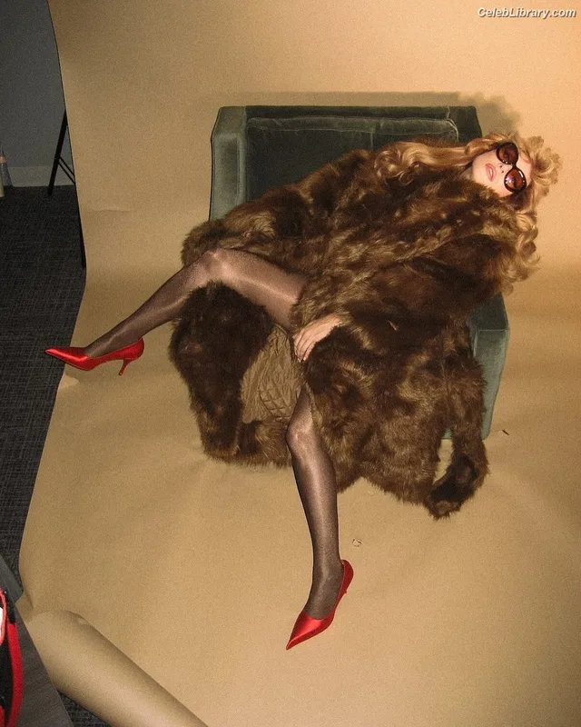 Lady Gaga photo 23 of 1595