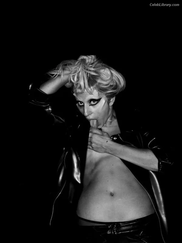 Lady Gaga photo 13 of 1595