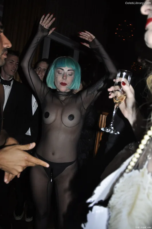 Lady Gaga photo 14 of 1595
