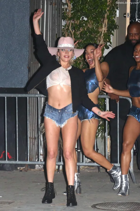 Lady Gaga photo 9 of 1595