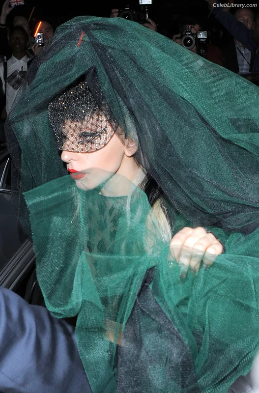 Lady Gaga photo 11 of 1595