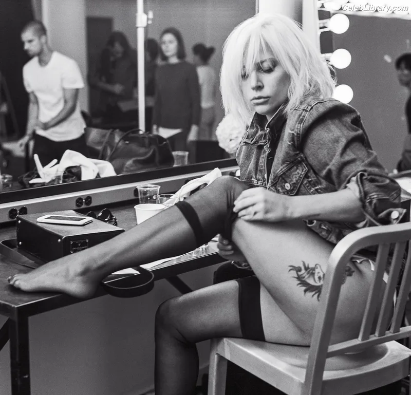 Lady Gaga photo 17 of 1595