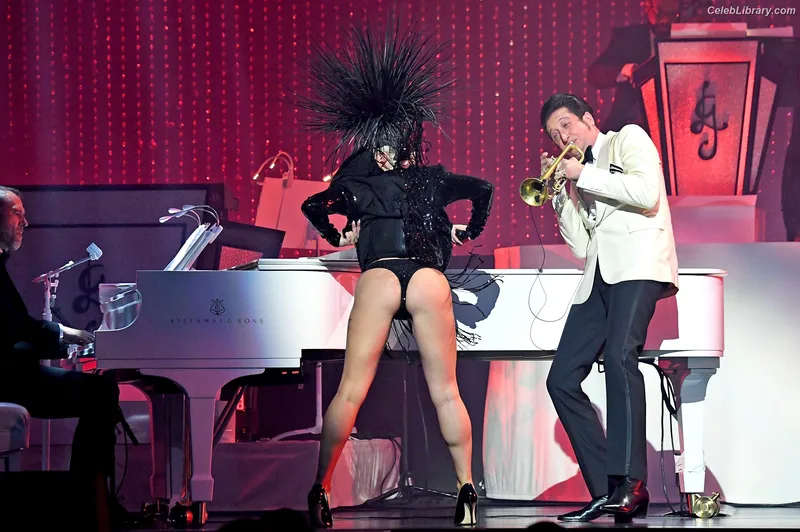 Lady Gaga photo 6 of 1595