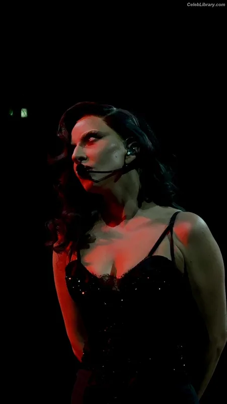 Lady Gaga photo 4 of 1595