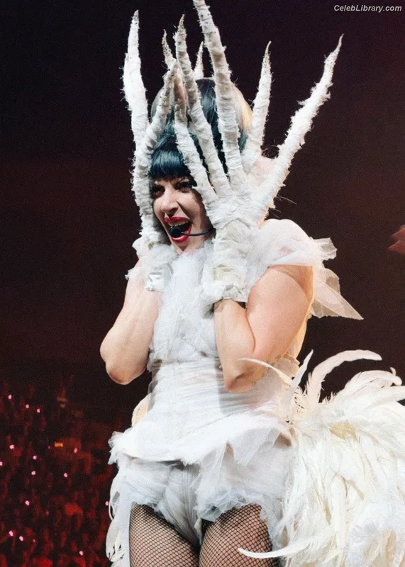 Lady Gaga photo 7 of 1595