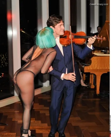 Lady Gaga photo 14 of 1595