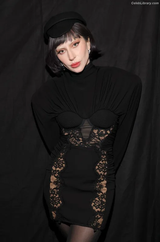 Lady Gaga photo 19 of 1595
