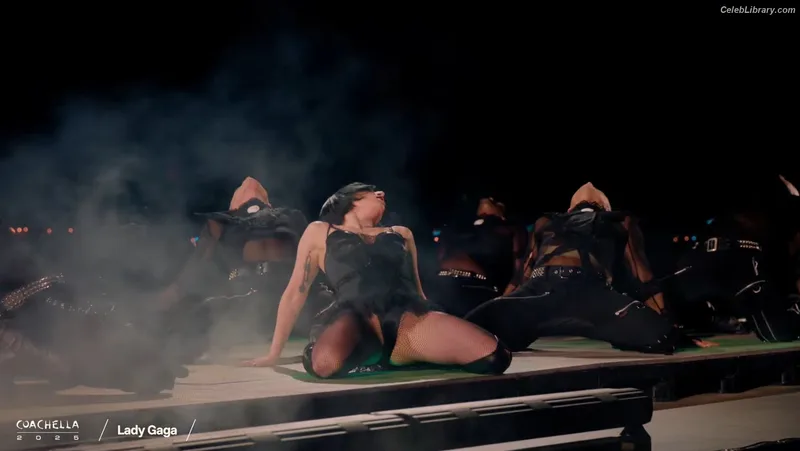 Lady Gaga photo 22 of 1595