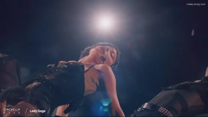 Lady Gaga photo 23 of 1595