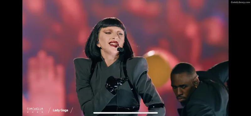 Lady Gaga photo 4 of 1595