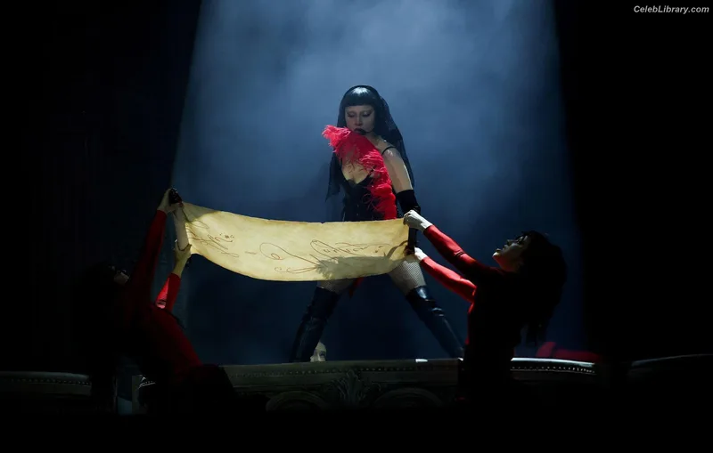 Lady Gaga photo 15 of 1595