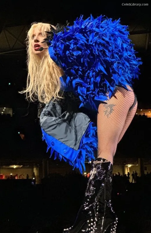 Lady Gaga photo 10 of 1595
