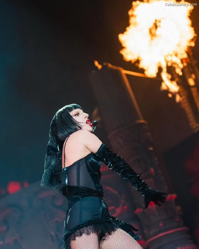 Lady Gaga photo 5 of 1595