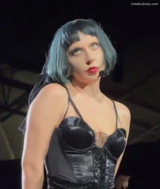 Lady Gaga photo 8 of 1595