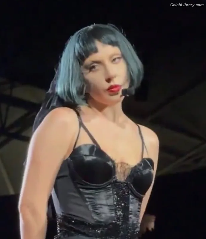 Lady Gaga photo 9 of 1595