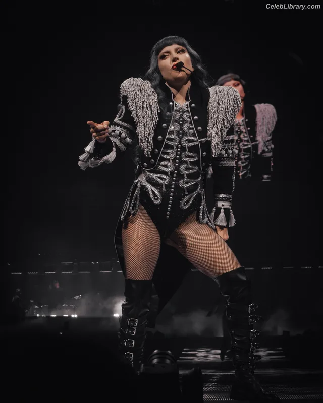 Lady Gaga photo 3 of 1595