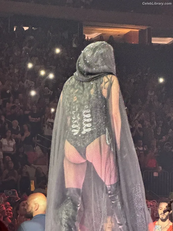 Lady Gaga photo 3 of 1595