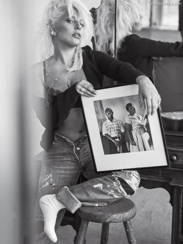 Lady Gaga photo 16 of 1595