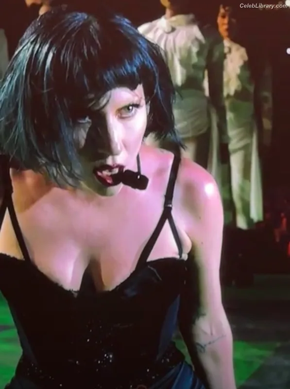 Lady Gaga photo 12 of 1595