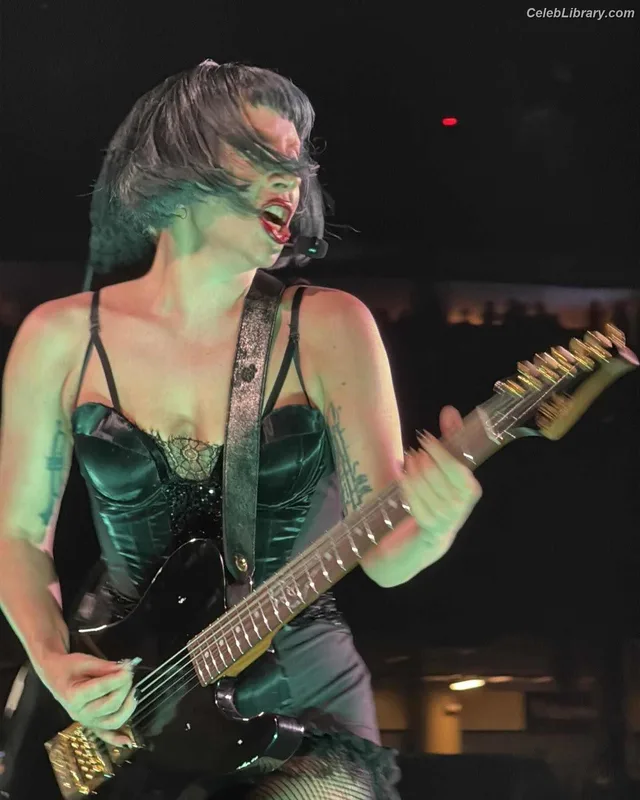 Lady Gaga photo 17 of 1595